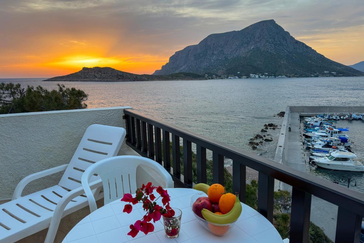 Pelagos Seafront Accommodation - Maria Myrties Екстериор снимка